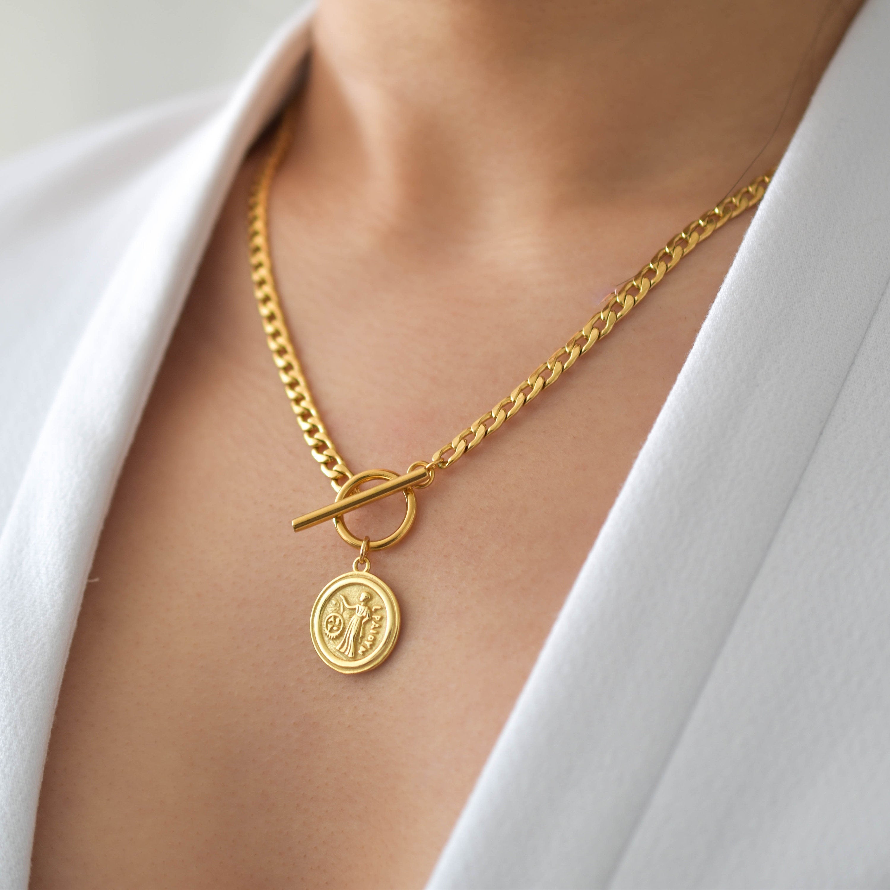 gold coin necklace pendant