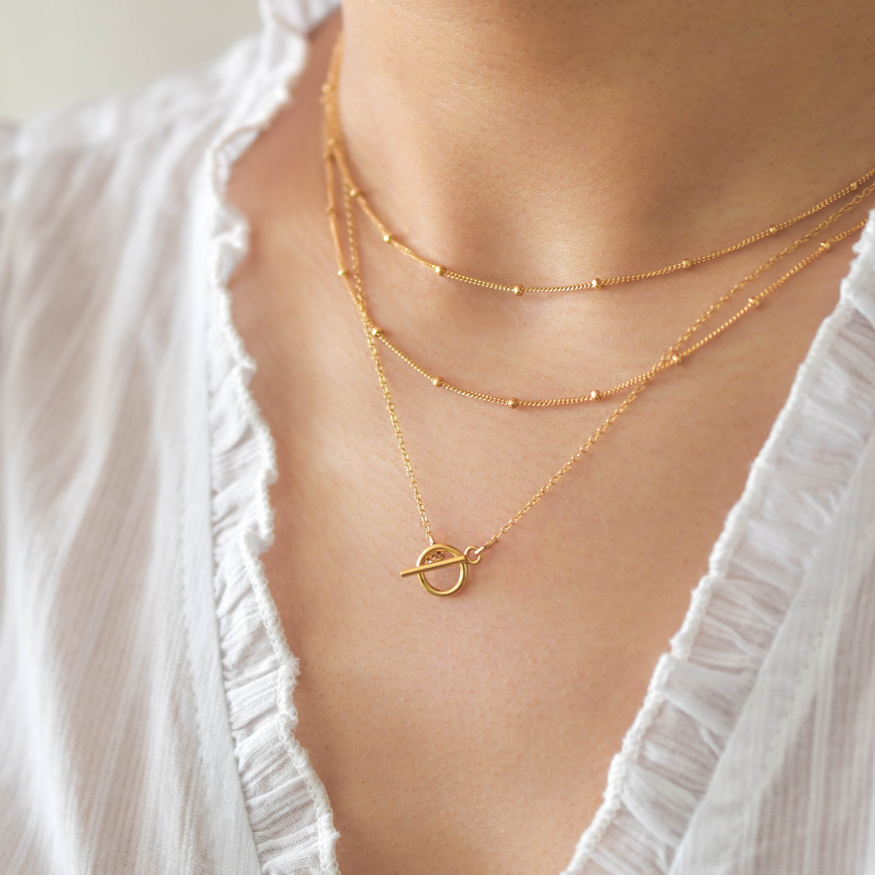 Friday Faves: How I Wear and Layer Gold Necklaces - Style Elixir