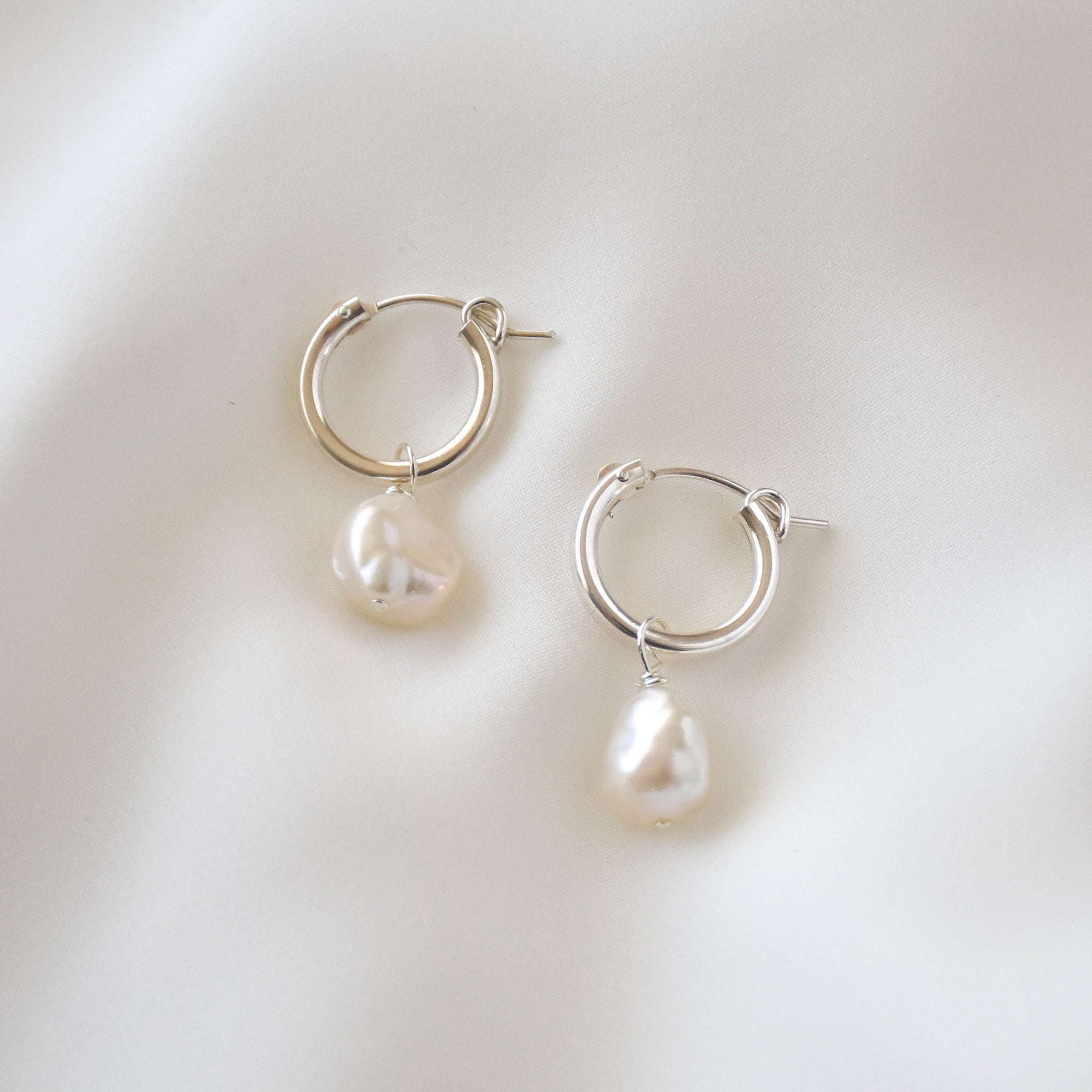 Fresh shops water pearl sterling silver hoop earrings