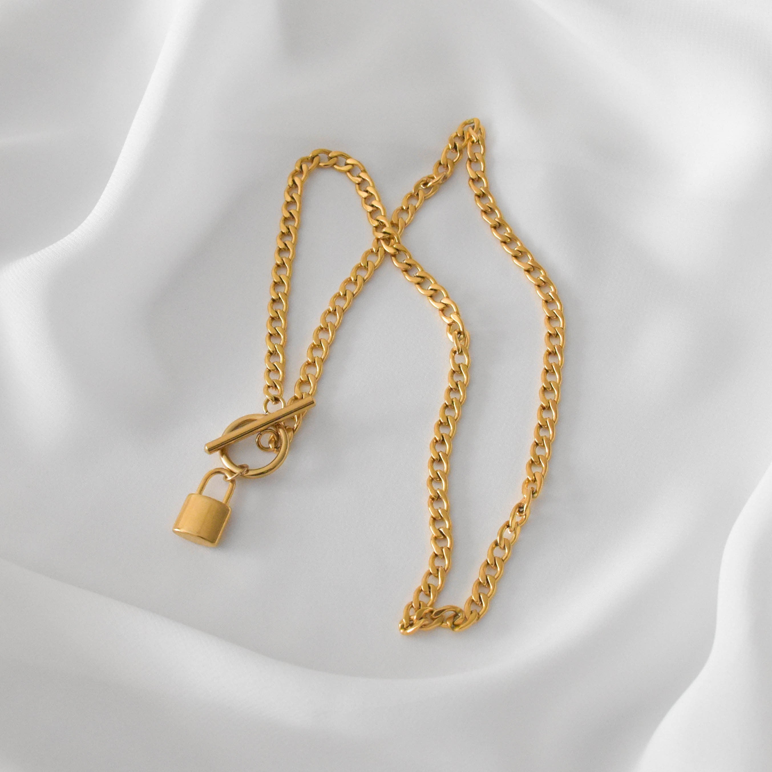 14K Yellow Gold Lock & Key Charm Necklace with Bar and Toggle